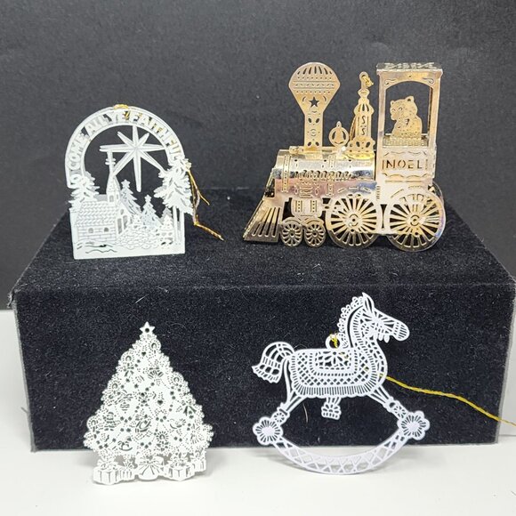 Laser Cut Brass & White Metal Christmas Ornament Wreaths Train Drums VTG QTY 20 - Picture 8 of 11